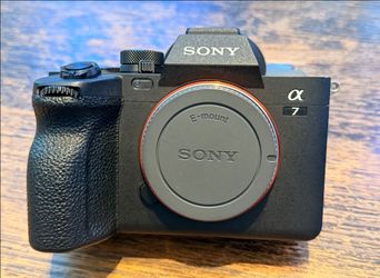 Sony A7 IV Mirrorless Camera Body