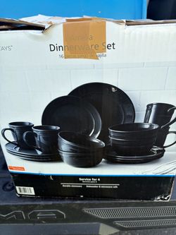 Dishes set