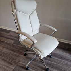 Stunning, White Office Chair