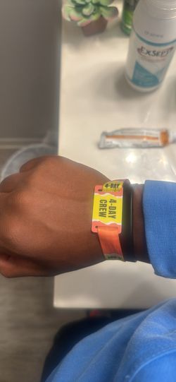 Lolla 4 day crew wristband