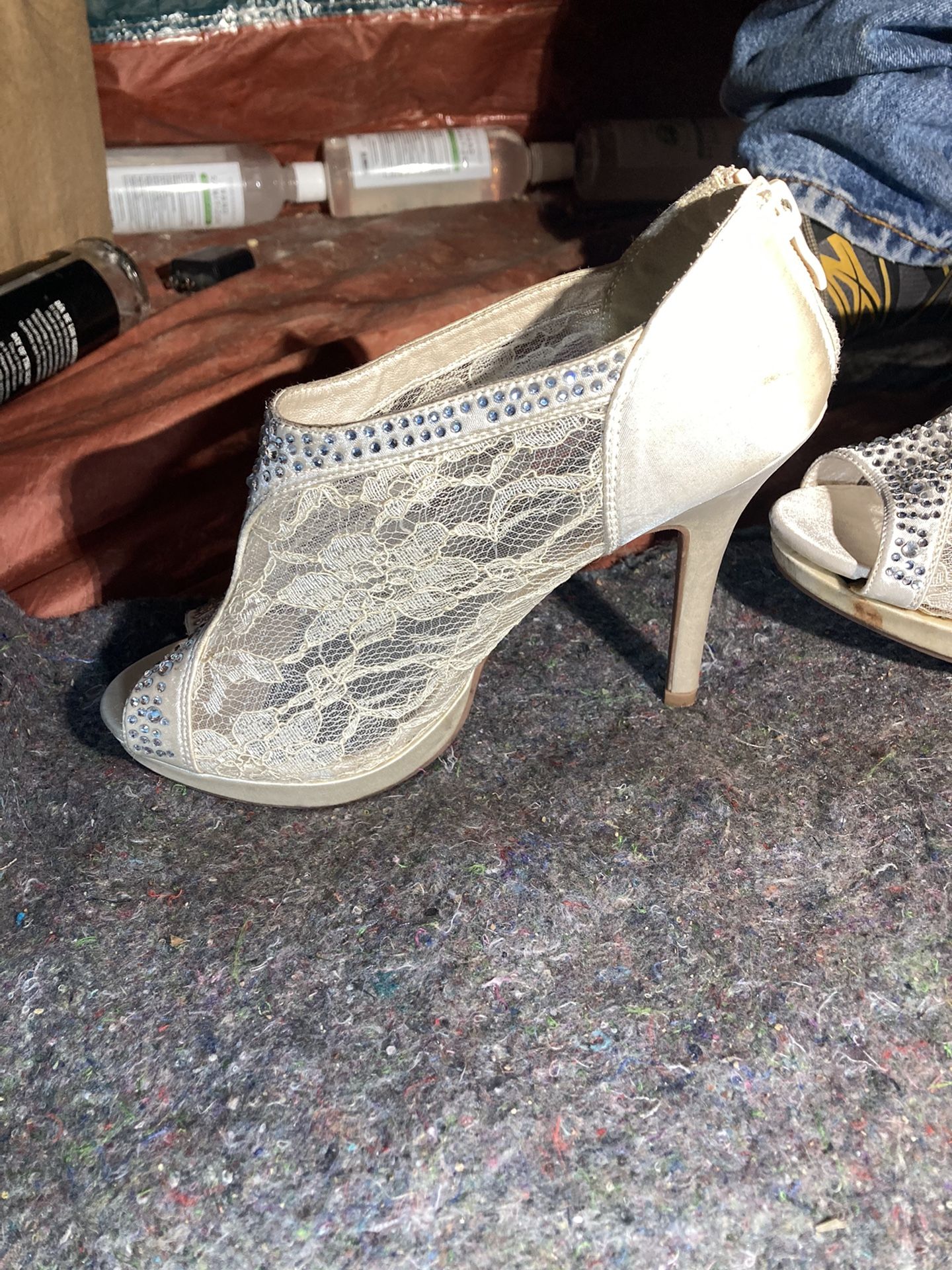 David’s Bridal Ivory Ayael Pumps