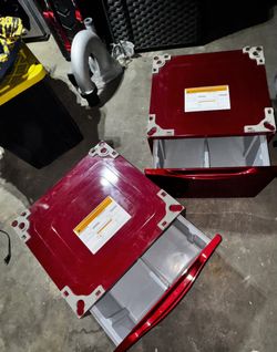 LG  Pedestal - Wild Cherry Red