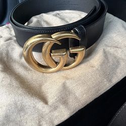 Woman’s Gucci Belt