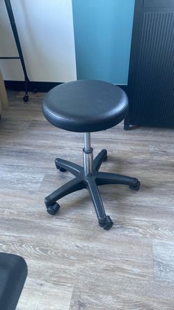 Rolling stool