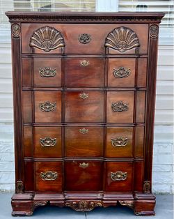 Solid wood chest of drawers!! L40xD19xH55”