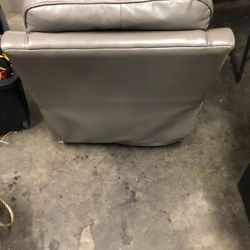 Free Swivel Recliner 