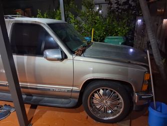 99 chevy tahoe