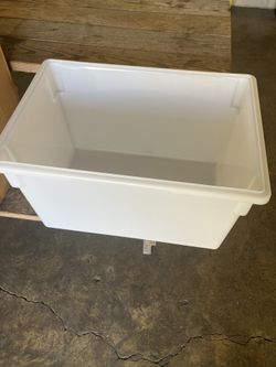 Cambro Food Storage Containers