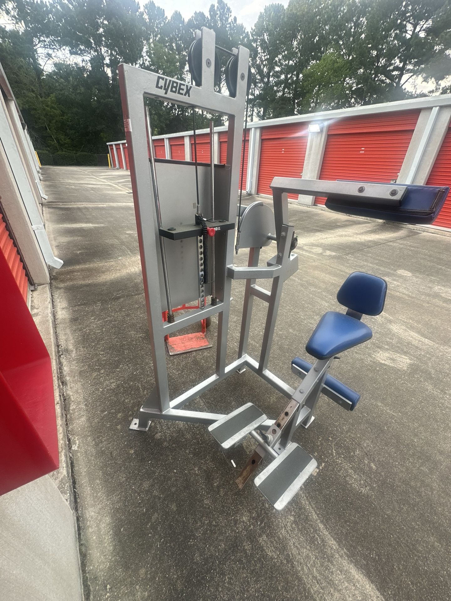 Cybex Back Machine-