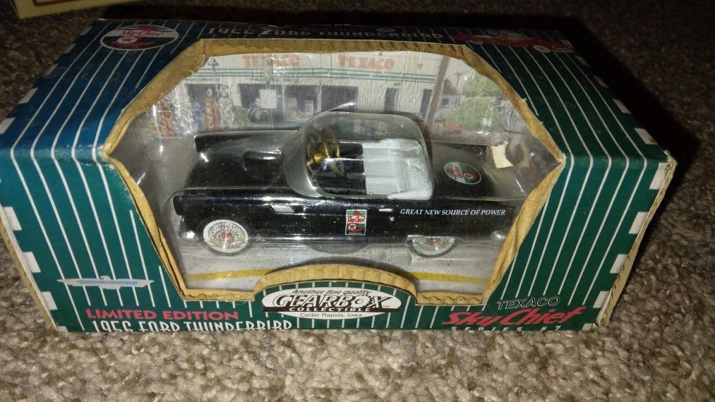 Collectors 1956 Texaco Ford Thunderbird