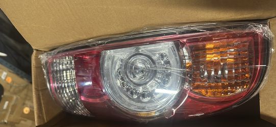 Boine 2005-2015 Toyota Tacoma Right Passenger Side Tail Light