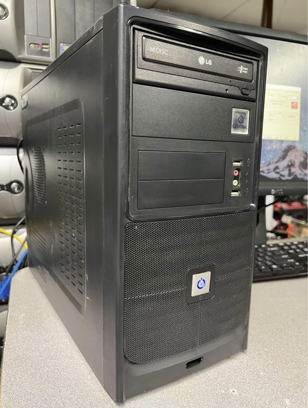 core i3 3.4 ghz - xfx radeon gaming gfx card - 16 gb ram - 1 TB Storage - hdmi -