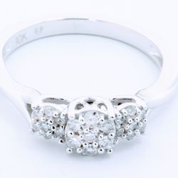 Brand new Solid Gold & 1/4 Ct Diamond Ring