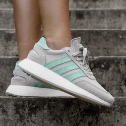 Adidas D97349 Gray Clear Mint Sneakers size 8.5 M