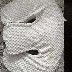 Tween Z pillow with a cover