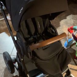 Nuna Stroller + Bassinet 