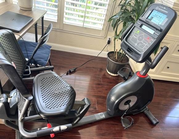 Schwinn - 230 Recumbent Bike - Gray