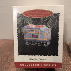 1995 Hallmark Keepsake Yuletide Central Christmas Ornament Pressed Tin Train