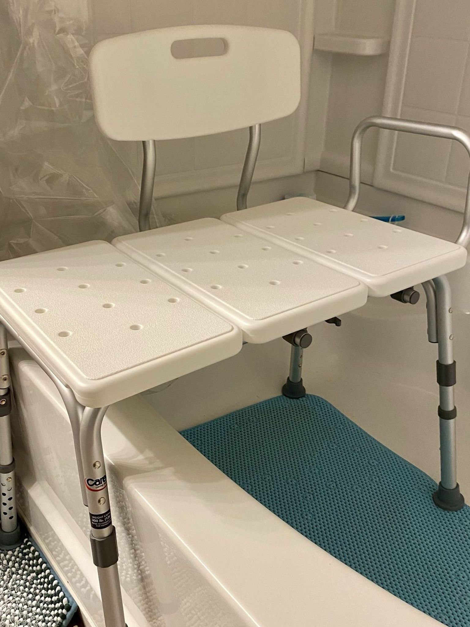 (New) Sturdy and adjustable shower seat 
