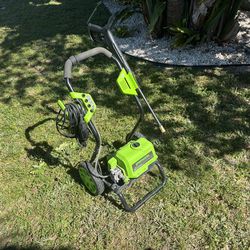 FOR PARTS Greenworks power washer 2000psi