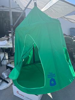 Hanging tent for kids