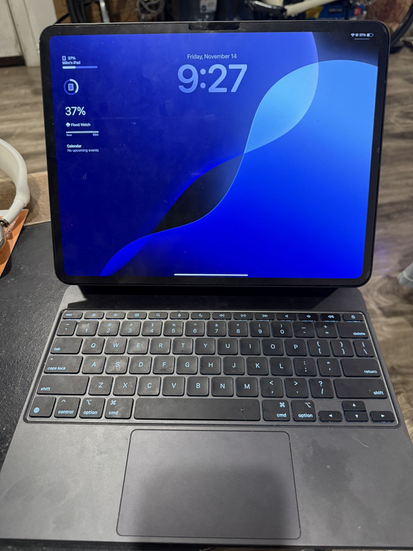 Ipad Pro 13 inch M4 with Keyboard