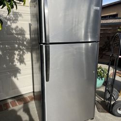 Frigidaire Stainless Steel Apartment Size Refrigerator 