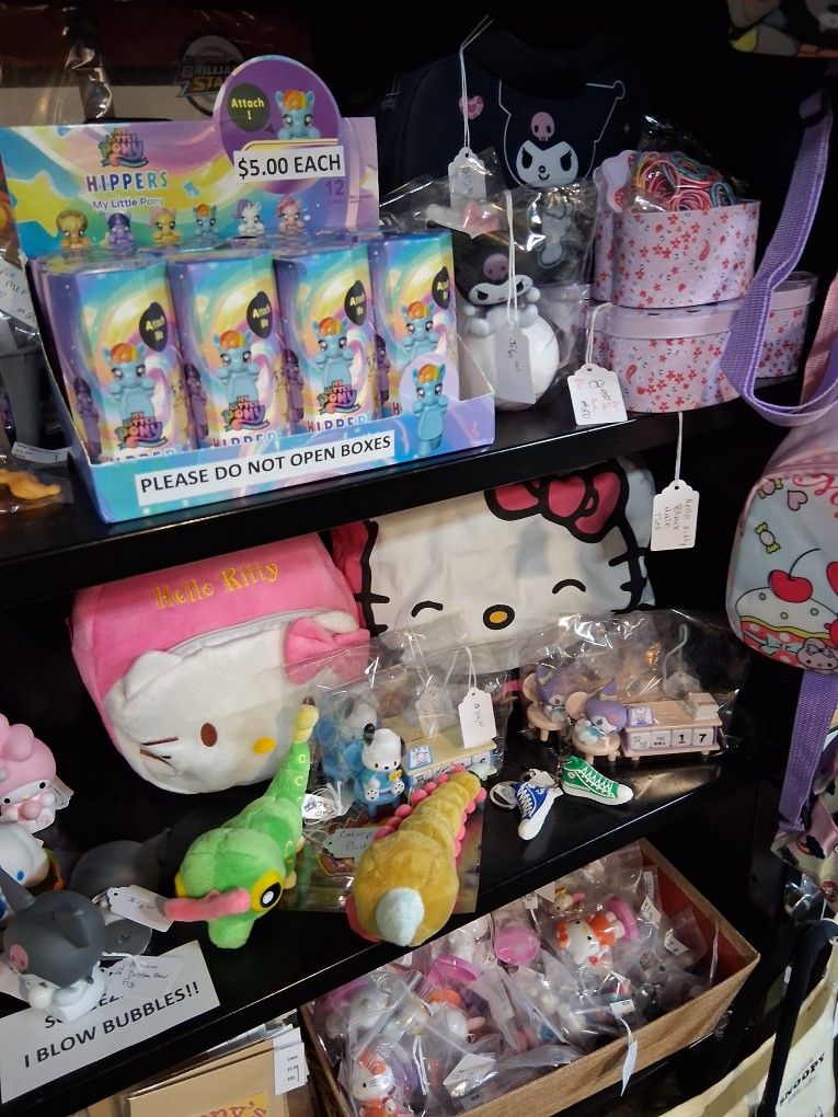 Hello Kitty, Pokémon, Rings,lamps,brass,green Glass