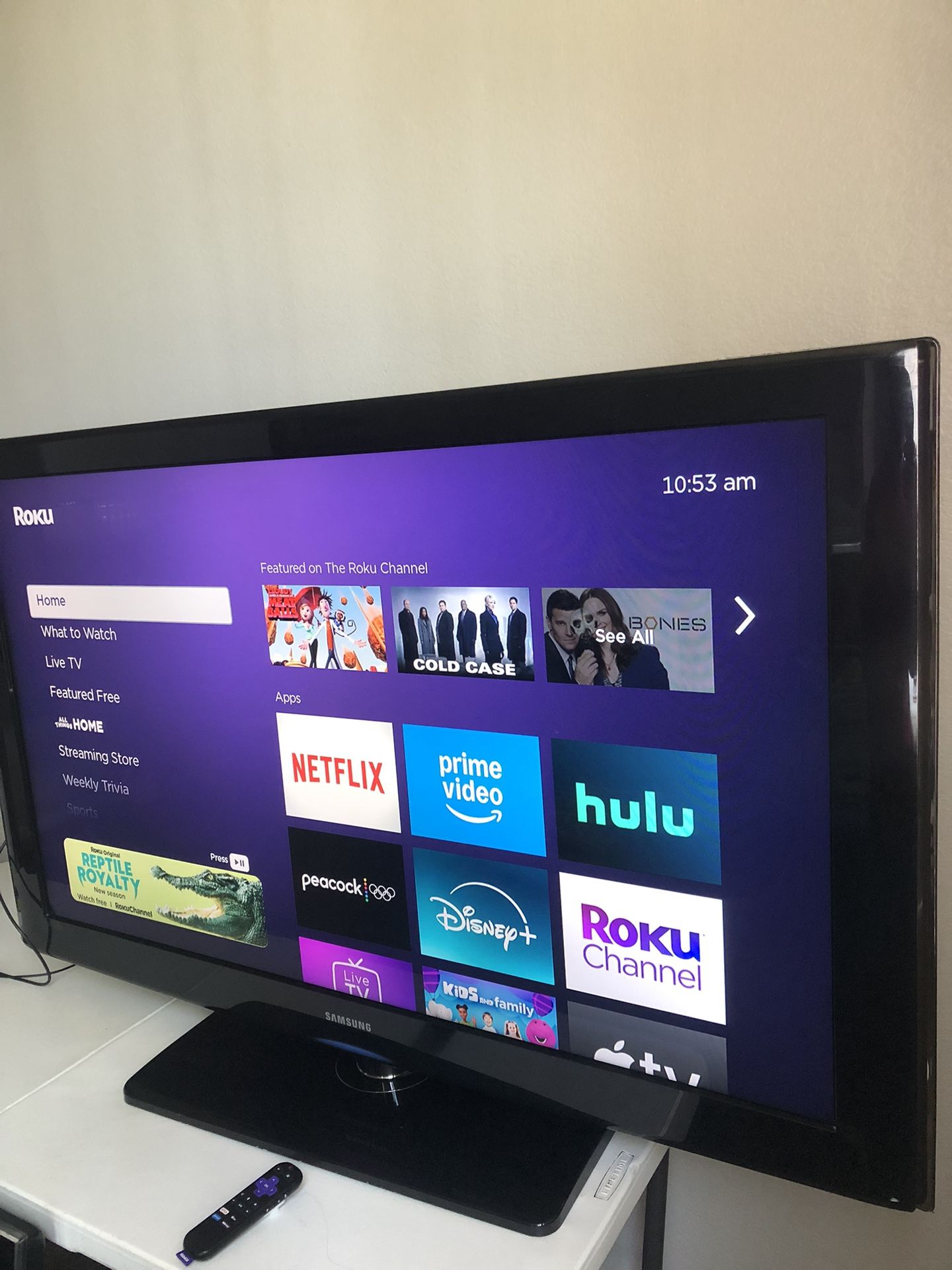 52 Inch Samsung Tv With Stand Ready For Pick Up Or Delivery