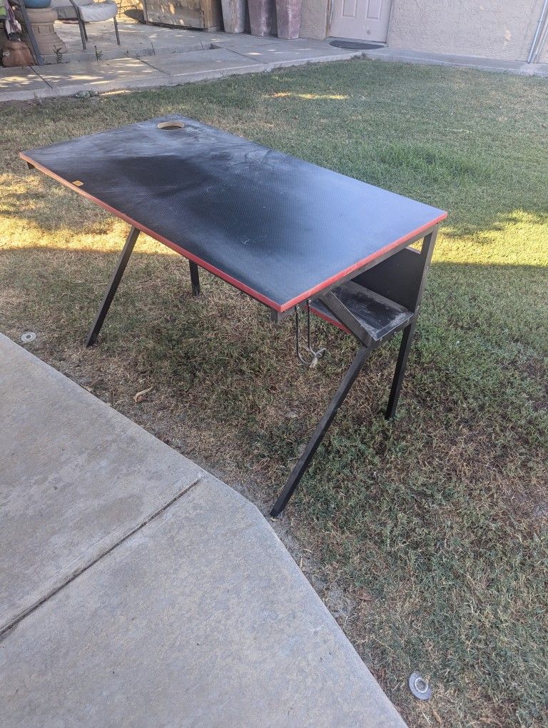 Computer/Gaming Table