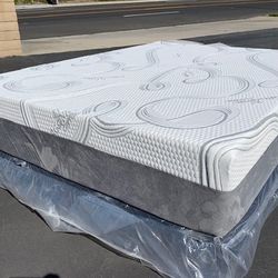 Full Organic Hybrid Cool Gel Memory Foam Mattress!!