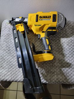 Dewalt 20V Max XR Brushless Framing Nailer 21g (TOOL ONLY)