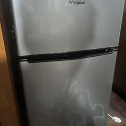 Whirlpool mini fridge
