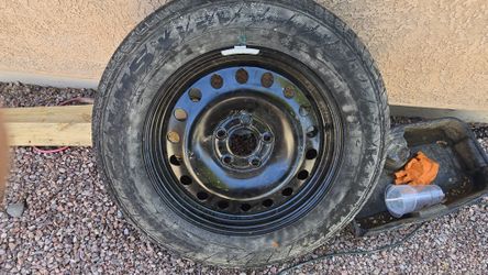 245/65/18 Kumho Tire and rim
