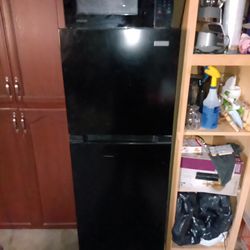 Refrigerator (Medium Size)