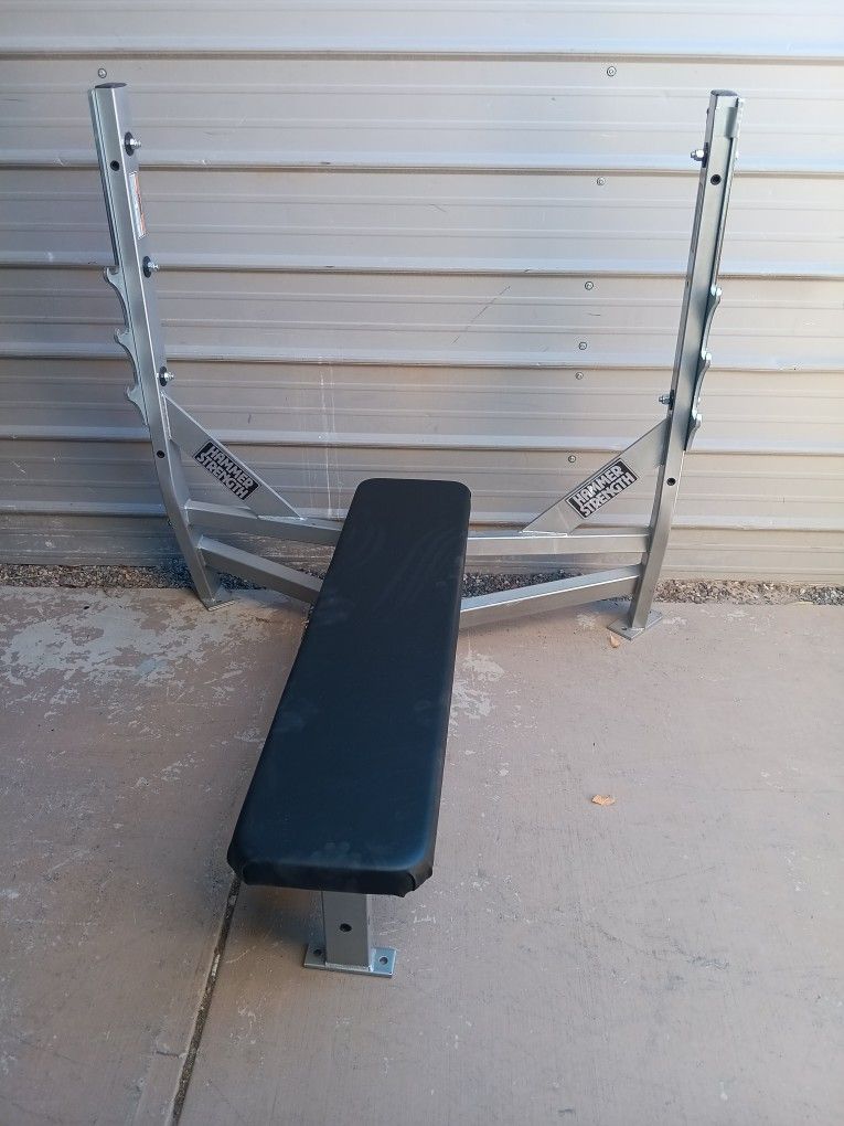 Hammer Strength Olympic Weight Bench 
