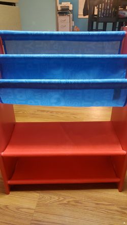 Kids book/toy/shoe shelf