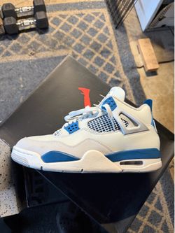 Jordan 4