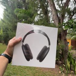 AirPods Max Black With Smart Case Brand New Sealed