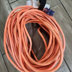 100 Ft Heavy Duty Lighted Extension Cord
