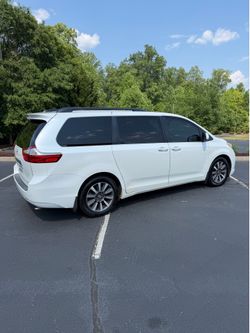 2016 Toyota Sienna XLE