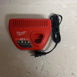 Milwaukee M12 Charger