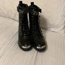 Juicy couture boots Size 7 New