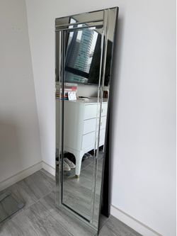 65” Decorative Wall Mirror – Good Condition
