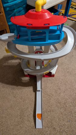 Paw Patrol Race Track Tower