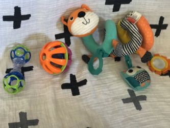 Baby toys bundle Infantino