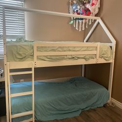 Twin Bunk Beds