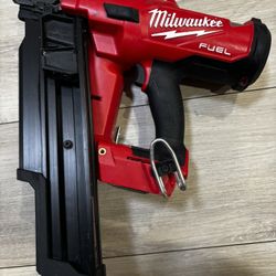Milwaukee fuel m18 (21 framing nailer) 
