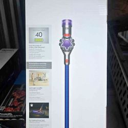 Dyson V8