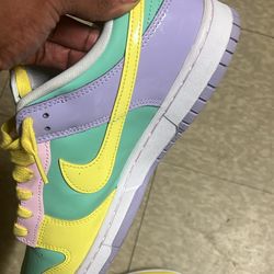 LIMITED EDITION ICE CREAM SB DUNKS SIZE 12